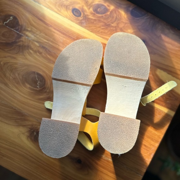 Swedish Hasbeens T strap Sandal Clogs Yellow Chunky Heel 8 - Picture 3 of 10